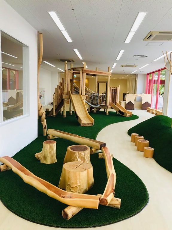 桧枝タイコ、杉枝タイコ、丸太イス、自然木